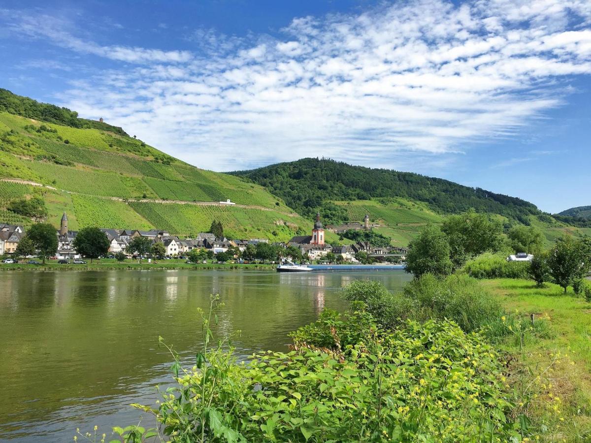 Ferienhaus Moselpromenade Zell Exterior foto