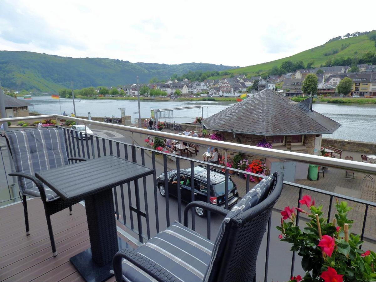 Ferienhaus Moselpromenade Zell Exterior foto