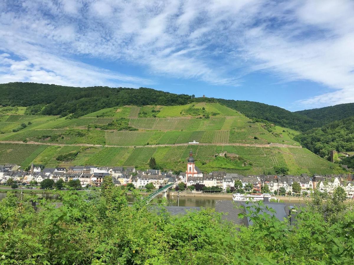 Ferienhaus Moselpromenade Zell Exterior foto