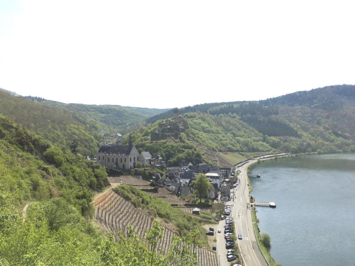 Ferienhaus Moselpromenade Zell Exterior foto
