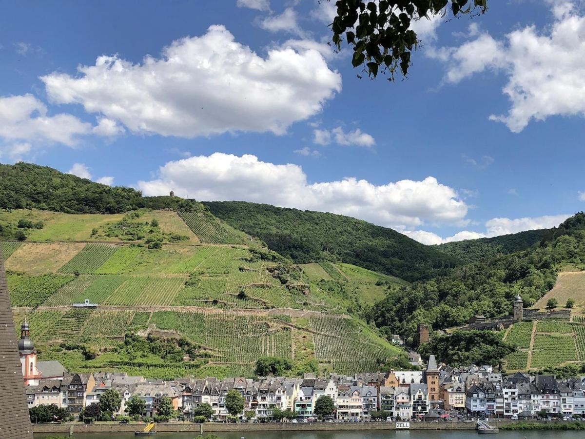 Ferienhaus Moselpromenade Zell Exterior foto