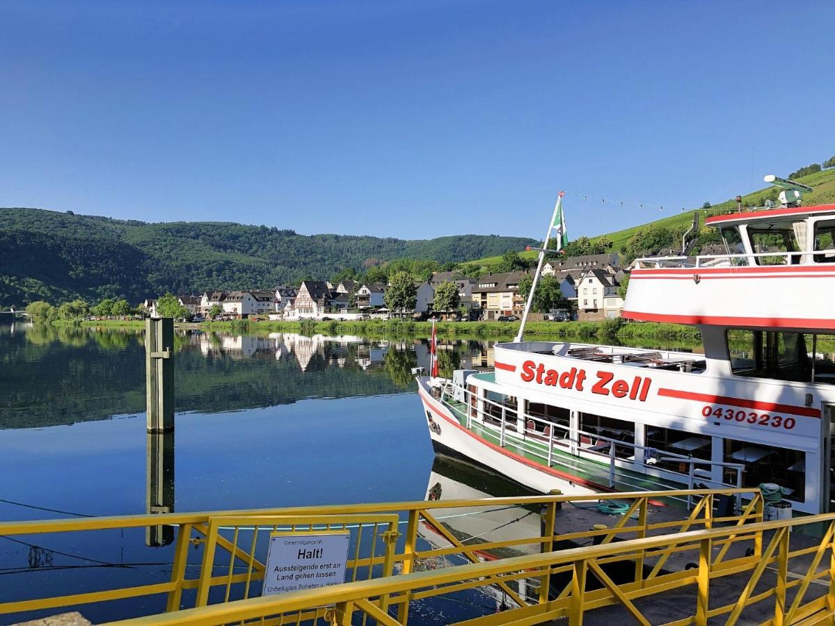 Ferienhaus Moselpromenade Zell Exterior foto